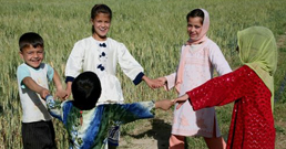 01-06-2009-Afghan_children_photo_exhibit-258-3.jpg