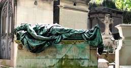 17-05-2010-Pere_lachaise_cemetery-258-2.jpg
