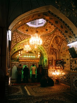 آرامگاه مجلسی، صفویه، سده ۱۸ میلادی<br />
در این آرامگاه که پیش تر جزیی از مسجد جامع اصفهان بود، علامه محمد تقی مجلسی، محدث بزرگ شیعه و شیخ الاسلام دربار شاه سلطان حسین صفوی مدفون است. پدر و پسر مجلسی نیز کنار او به خاک سپرده شده اند. 